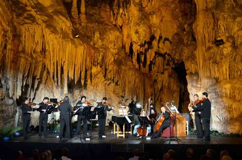 cueva de nerja conciertos.